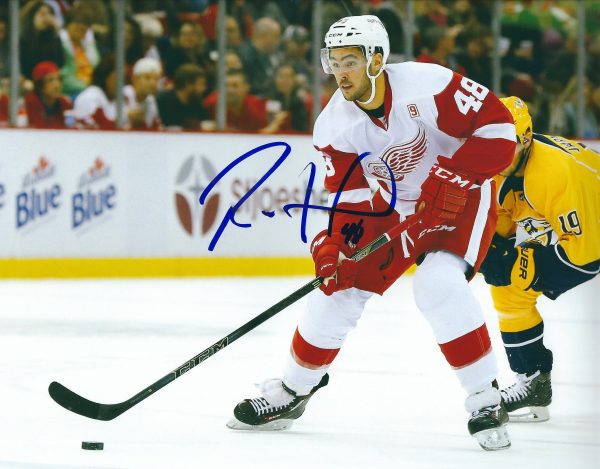 Autographed RYAN SPROUL 8X10 Detroit Red Wings Photo