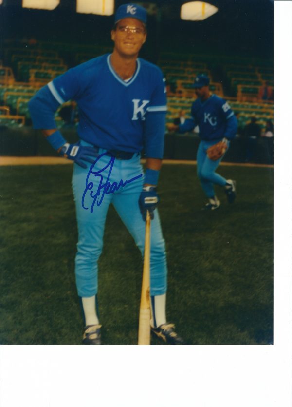 AUTOGRAPHED ED HEARN 8X10 Kansas City Royals Photo