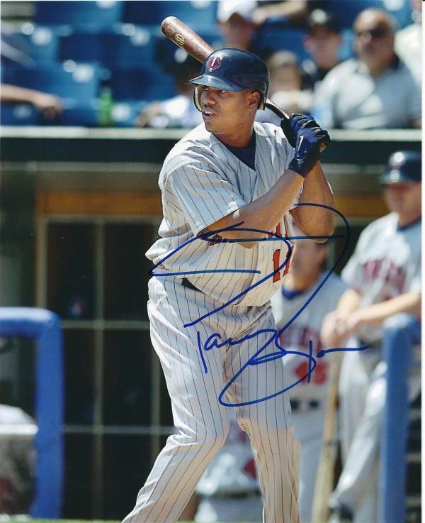 AUTOGRAPHED JACQUE JONES 8X10 Minnesota Twins photo