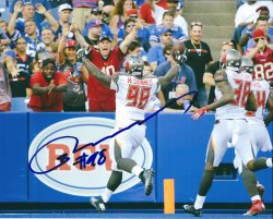 Autographed CLINTON MCDONALD 8X10 Tampa Bay Buccaneers Photo