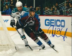 Autographed DANIEL WINNIK 8x10 Colorado Avalanche Photo