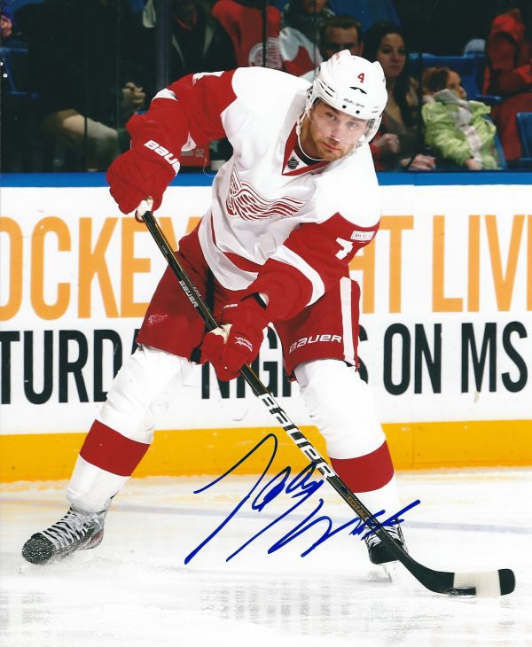 Autographed JAKUB KINDL 8X10 Detroit Red Wings Photo