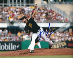 Autographed JEFF LOCKE 8X10 Pittsburgh Pirates Photo