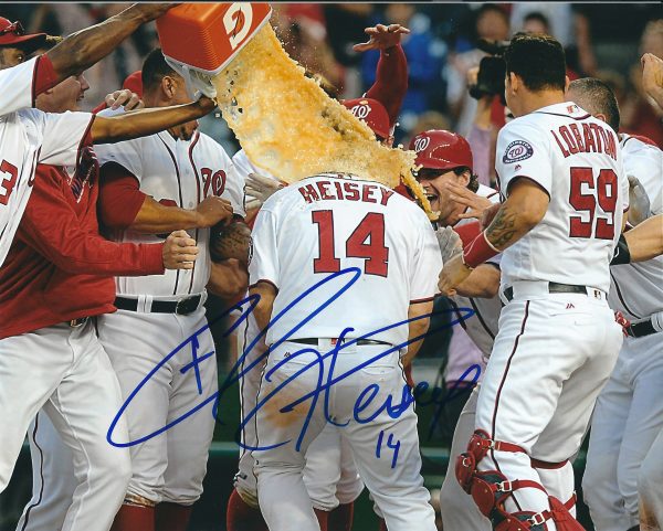 Autographed CHRIS HEISEY 8X10 Washington Nationals Photo