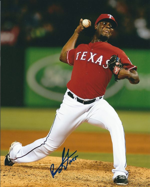 AUTOGRAPHED ROMAN MENDEZ 8X10 Texas Rangers Photo