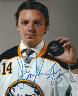 Autographed  SAM REINHART 8X10 Buffalo Sabres Photo
