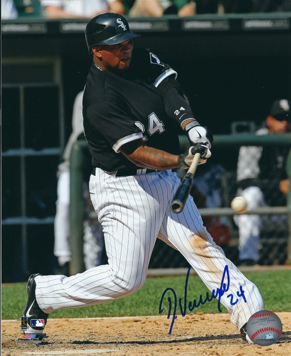 AUTOGRAPHED DAYAN VICIEDO  8X10 Chicago White Sox Photo