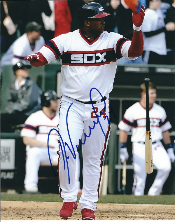 AUTOGRAPHED DAYAN VICIEDO  8X10 Chicago White Sox Photo