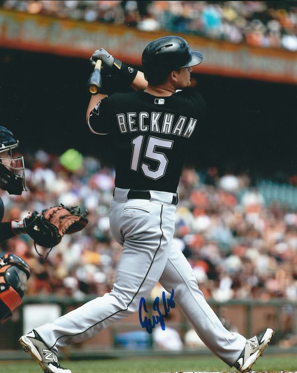 AUTOGRAPHED GORDON BECKHAM  8X10 Chicago White Sox Photo
