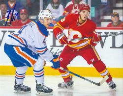 Autographed KRIS RUSSELL 8X10 Edmonton Oilers Photo