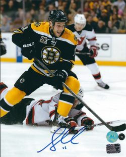 Autographed GREG CAMPBELL 8X10 Boston Bruins  Photo