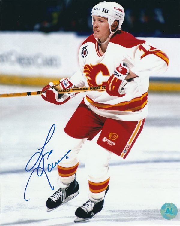 Autographed GARY LEEMAN 8X10 Calgary Flames Photo