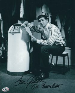 Autographed HOF'R TOM SEAVER 8x10 New York Mets Photo
