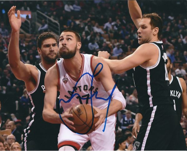 Autographed JONAS VALANCIUNAS 8x10 Toronto Raptors photo