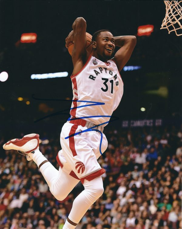 Autographed TERRENCE ROSS 8x10 Toronto Raptors photo