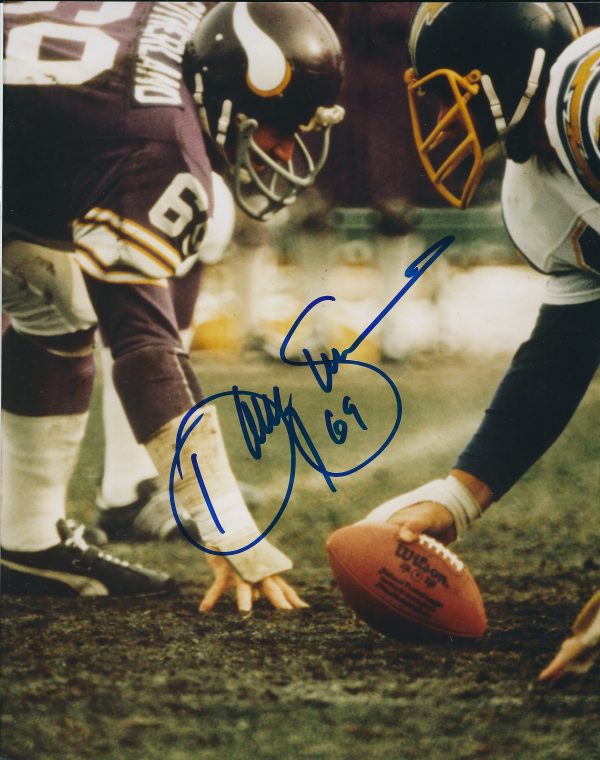 Autographed DOUG SUTHERLAND 8X10  Minnesota Vikings Photo
