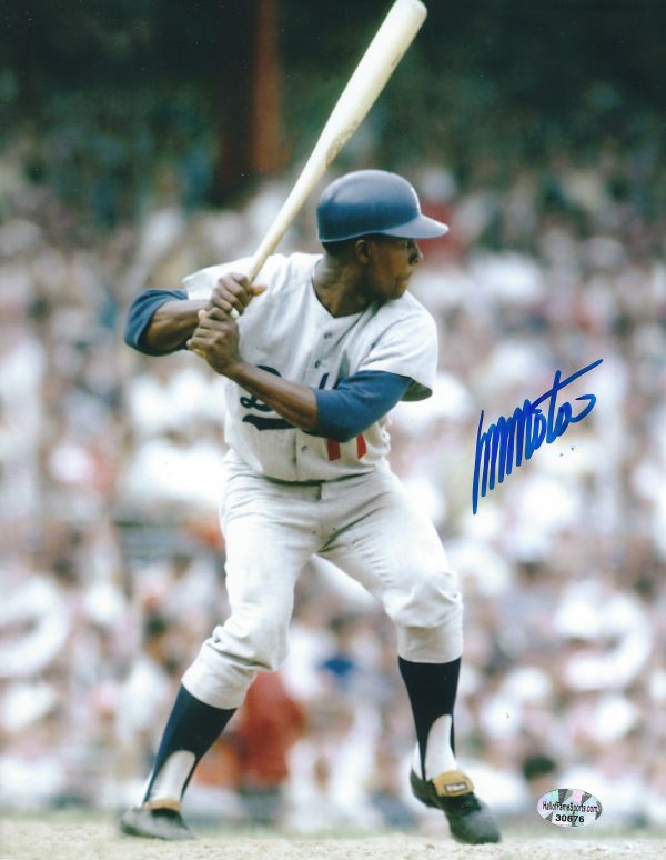 AUTOGRAPHED MANNY MOTA Los Angeles Dodgers photo