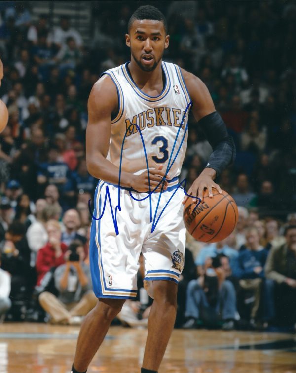 Autographed MALCOLM LEE 8x10 Minnesota Timberwolves Photo