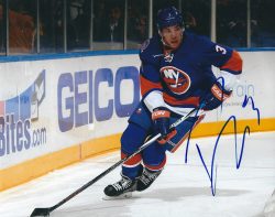 Autographed TRAVIS HAMONIC 8X10 New York Islanders Photo