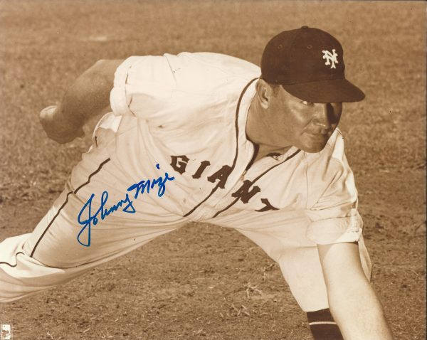 Autographed JOHNNY MIZE 8X10 New York Giants photo