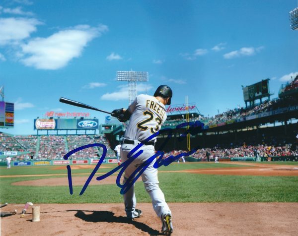Autographed DAVID FREESE 8X10 Pittsburgh Pirates Photo