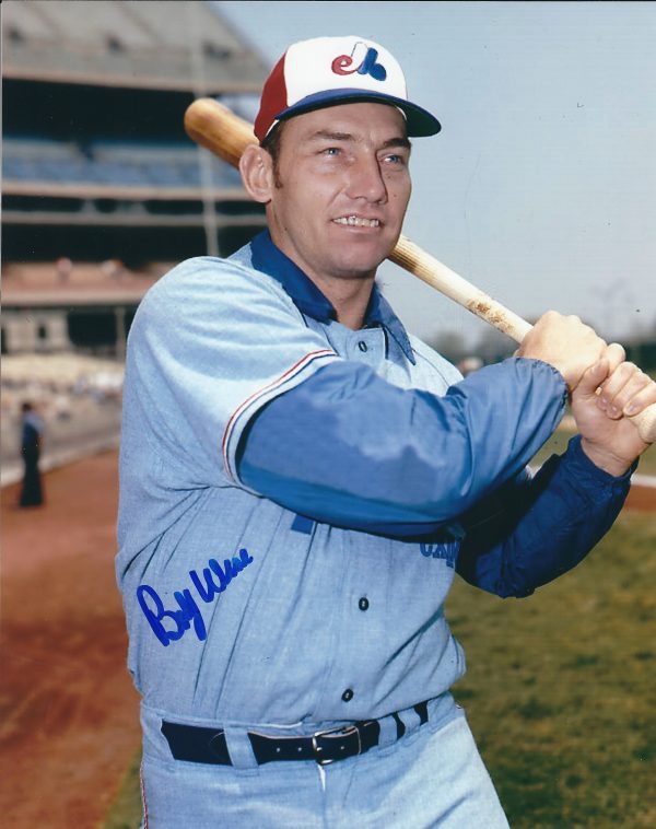 AUTOGRAPHED BOBBY WINE 8x10 Montreal Expos Photo