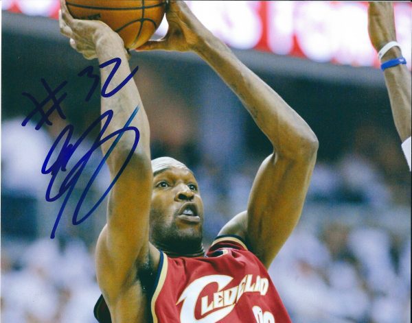 Autographed JOE SMITH 8x10 Cleveland Cavaliers photo