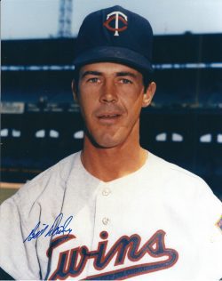 AUTOGRAPHED BILL DAILEY 8X10 Minnesota Twins photo