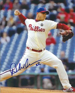 AUTOGRAPHED DUSTIN MCGOWAN 8X10 Philadelphia Phillies Photo