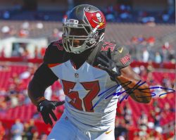 Autographed Noah Spence 8X10 Tampa Bay Buccaneers Photo