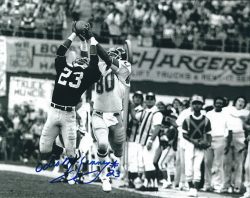 Autographed ODIS MCKINNEY 8X10 Oakland Raiders photo