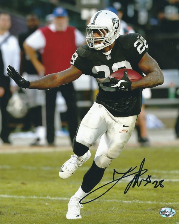 Autographed LATAVIUS MURRAY 8X10 Oakland Raiders photo