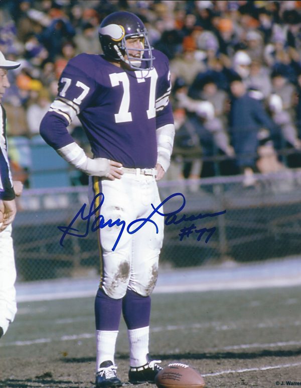 Autographed GARY LARSEN 8X10 Minnesota Vikings Photo