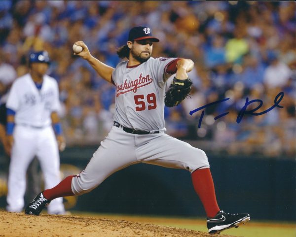 Autographed TANNER ROARK 8X10 Washington Nationals Photo
