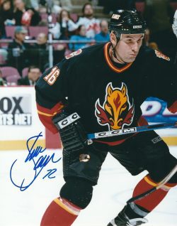 Autographed SHEAN DONOVAN 8X10 Calgary Flames Photo