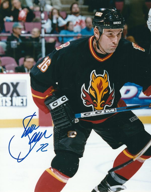 Autographed SHEAN DONOVAN 8X10 Calgary Flames Photo
