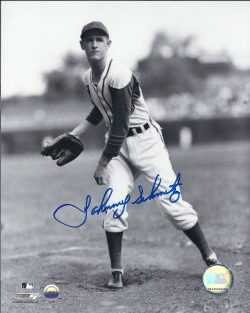 AUTOGRAPHED JOHNNY SCHMITZ 8X10 Chicago Cubs Photo