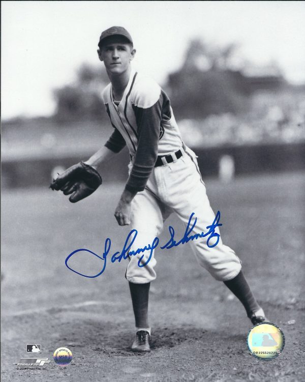 AUTOGRAPHED JOHNNY SCHMITZ 8X10 Chicago Cubs Photo
