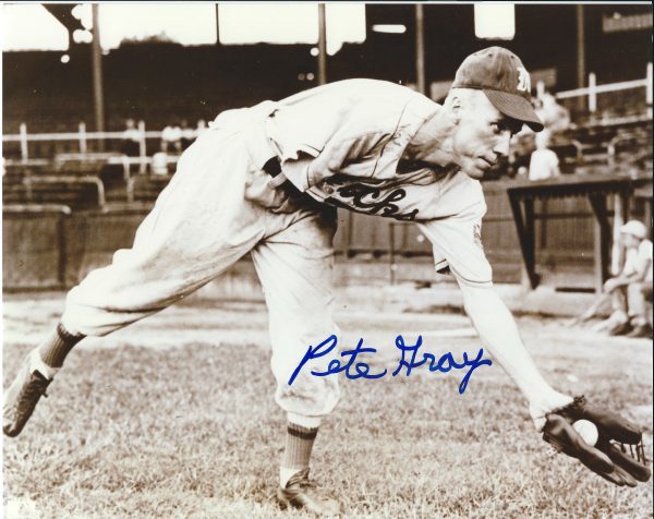 AUTOGRAPHED PETE GRAY 8x10 St. Louis Browns Photo
