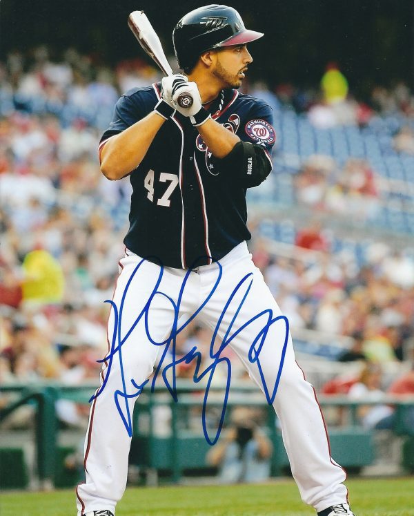 Autographed GIO GONZALEZ 8X10 Washington Nationals Photo
