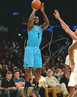 Autographed LANCE STEPHENSON 8x10 Charlotte Hornets Photos