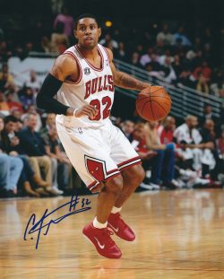 Autographed C.J. WATSON 8X10 Chicago Bulls Photo