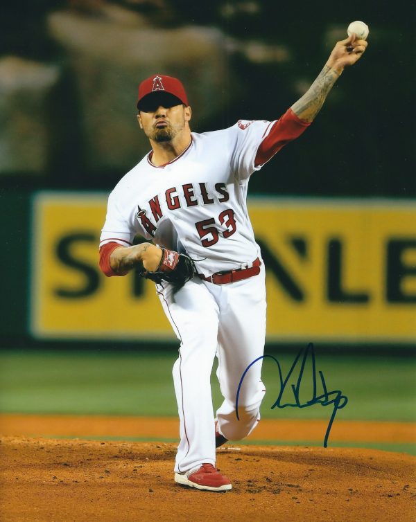 AUTOGRAPHED HECTOR SANTIAGO 8X10 Los Angeles Angels Photo