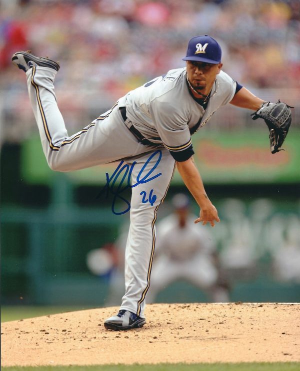 AUTOGRAPHED KYLE LOHSE 8X10 Milwaukee Brewers Photo