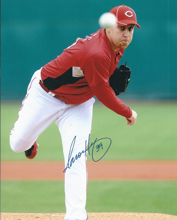 AUTOGRAPHED AARON HARANG 8X10 photo  Cincinnati Reds
