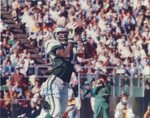 Autographed HAROLD CARMICHAEL 8X10 Philadelphia Eagles Photo