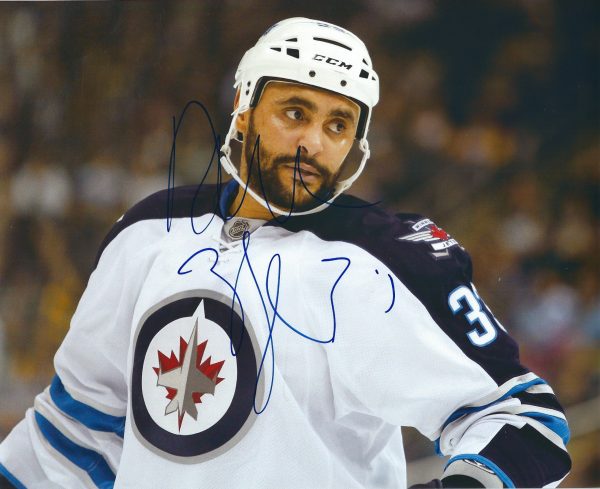Autographed DUSTIN BYFUGLIEN 8X10 Winnipeg Jets Photo