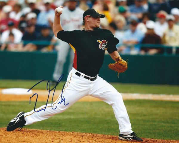 Autographed EVAN MEEK 8X10 Photo - Pittsburgh Pirates