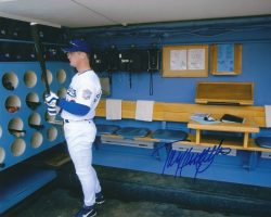 AUTOGRAPHED TODD HOLLANDSWORTH 8x10 Los Angeles Dodgers photo