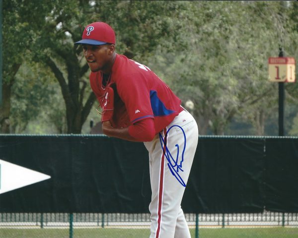AUTOGRAPHED ADONIS MEDINA 8X10 Philadelphia Phillies Photo